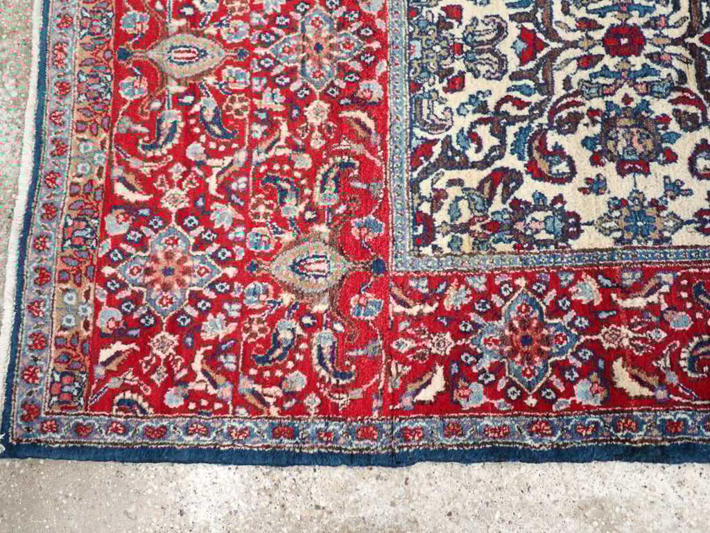 Vintage Persian Isfahan Rug, No.24252 - Galerie Shabab