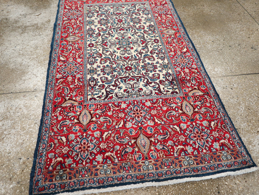 Vintage Persian Isfahan Rug, No.24252 - Galerie Shabab
