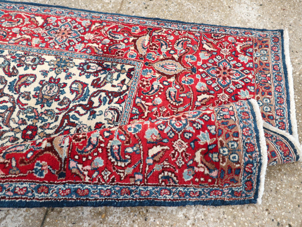 Vintage Persian Isfahan Rug, No.24252 - Galerie Shabab