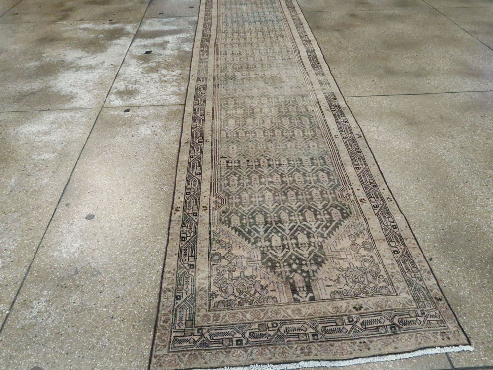 Vintage Persian Malayer Runner, No.24262 - Galerie Shabab