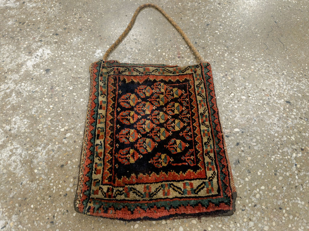 Antique Persian Bag Face, No.24280 - Galerie Shabab