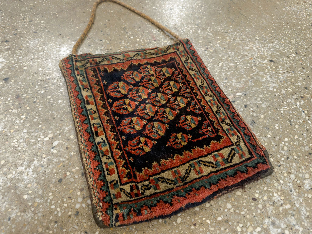 Antique Persian Bag Face, No.24280 - Galerie Shabab
