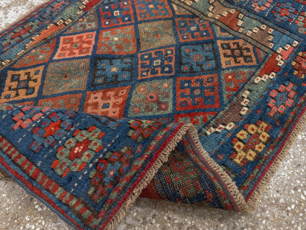 Antique Scandinavian North West Throw Rug, No.24305 - Galerie Shabab