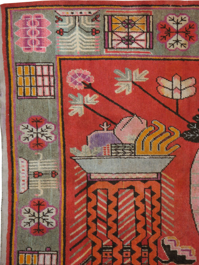 Antique Khotan Rug, No.24312 - Galerie Shabab