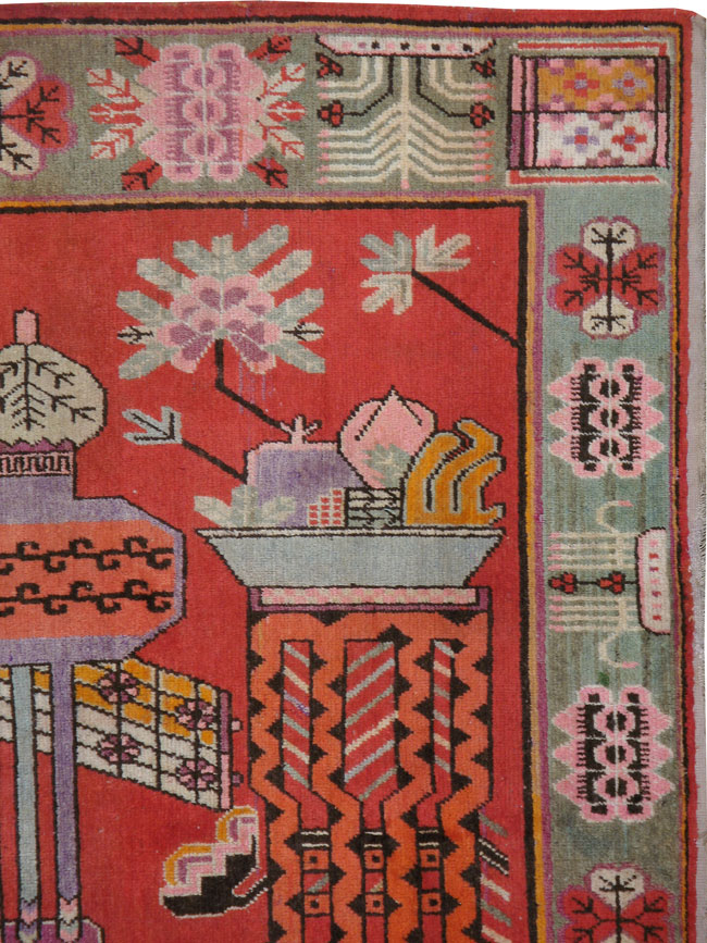 Antique Khotan Rug, No.24312 - Galerie Shabab