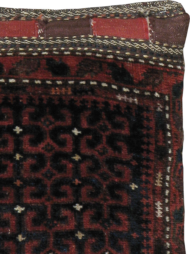 Antique Persian Bag Face Pillow, No.24316 - Galerie Shabab