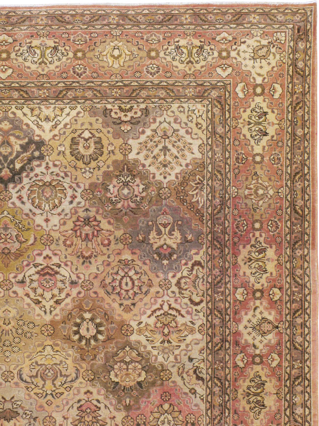Vintage Persian Tabriz Carpet, No.24321 - Galerie Shabab