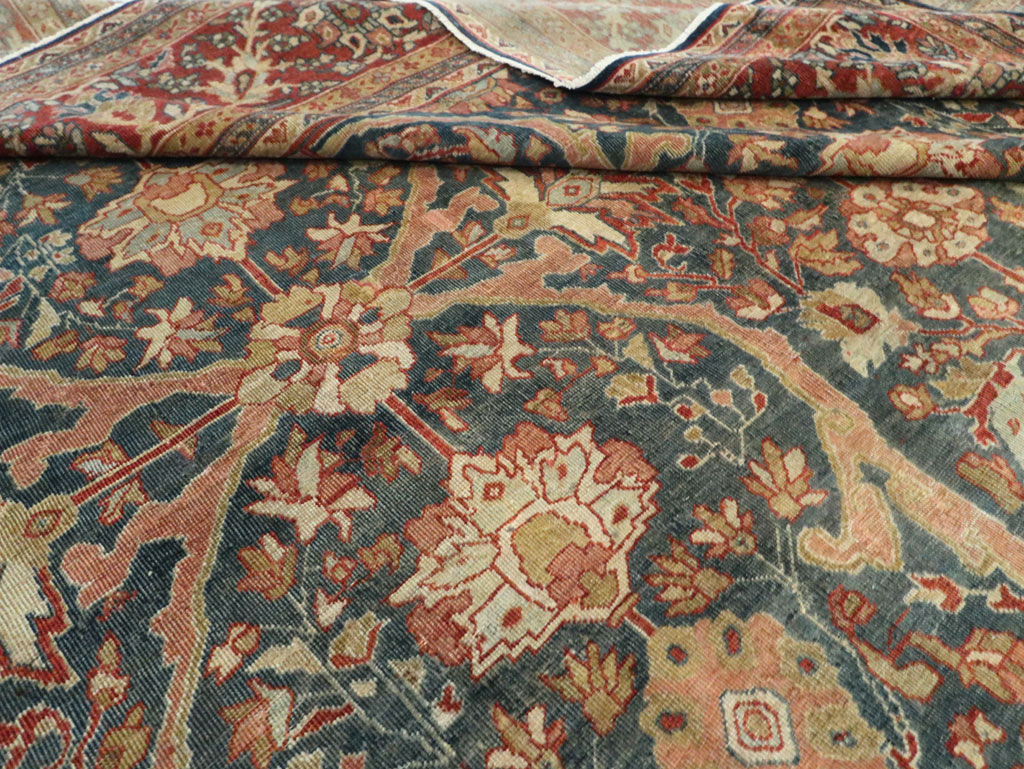 Antique Sarouk Fereghan Persian Room Size Carpet, No.24324 - Galerie Shabab