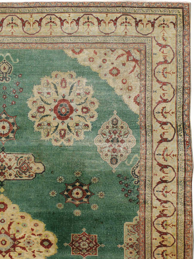Antique Indian Agra Distressed Carpet, No.24333 - Galerie Shabab