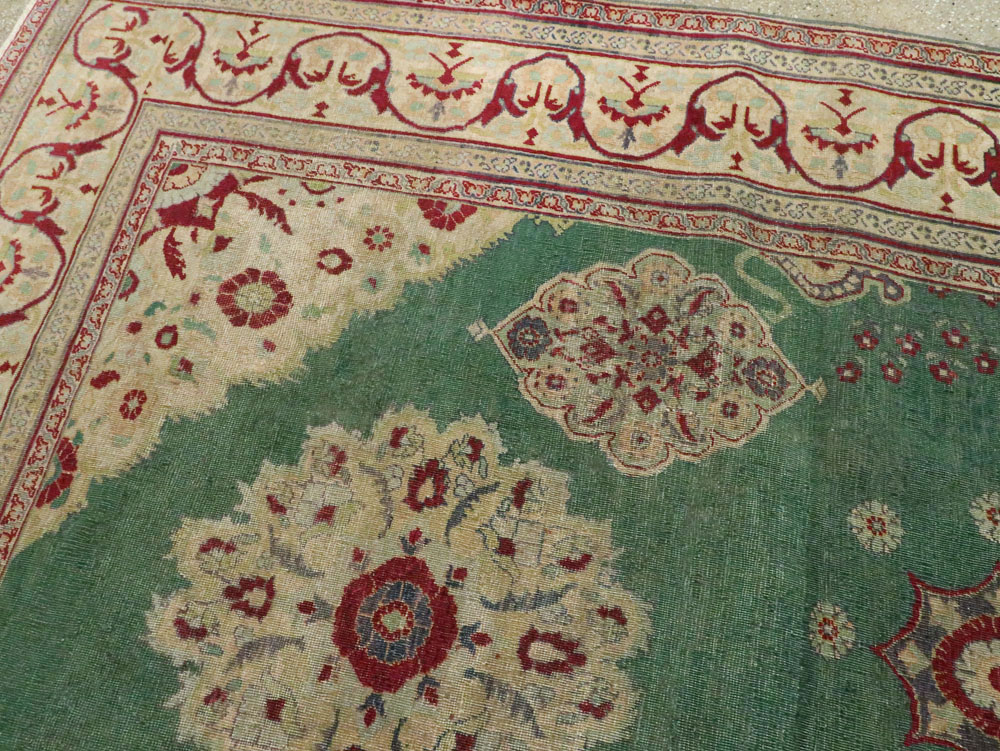 Antique Indian Agra Distressed Carpet, No.24333 - Galerie Shabab