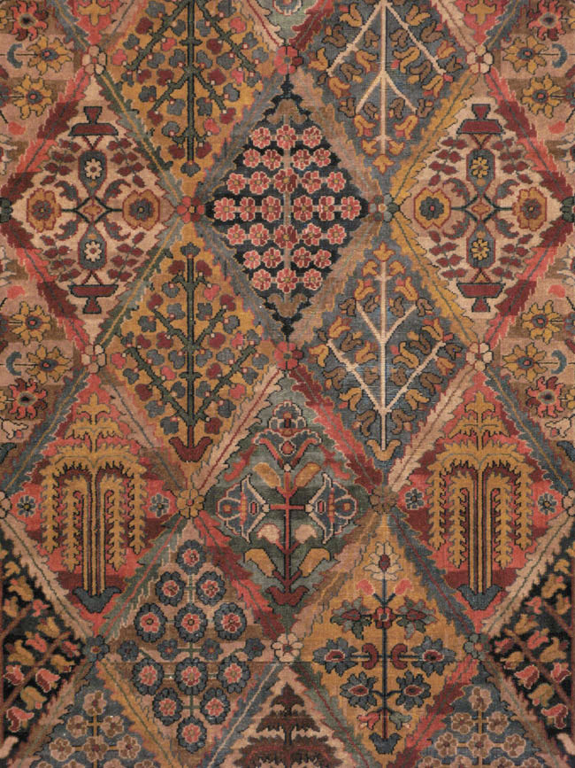 Antique English Wilton Long and Narrow Carpet, No.24336 - Galerie Shabab