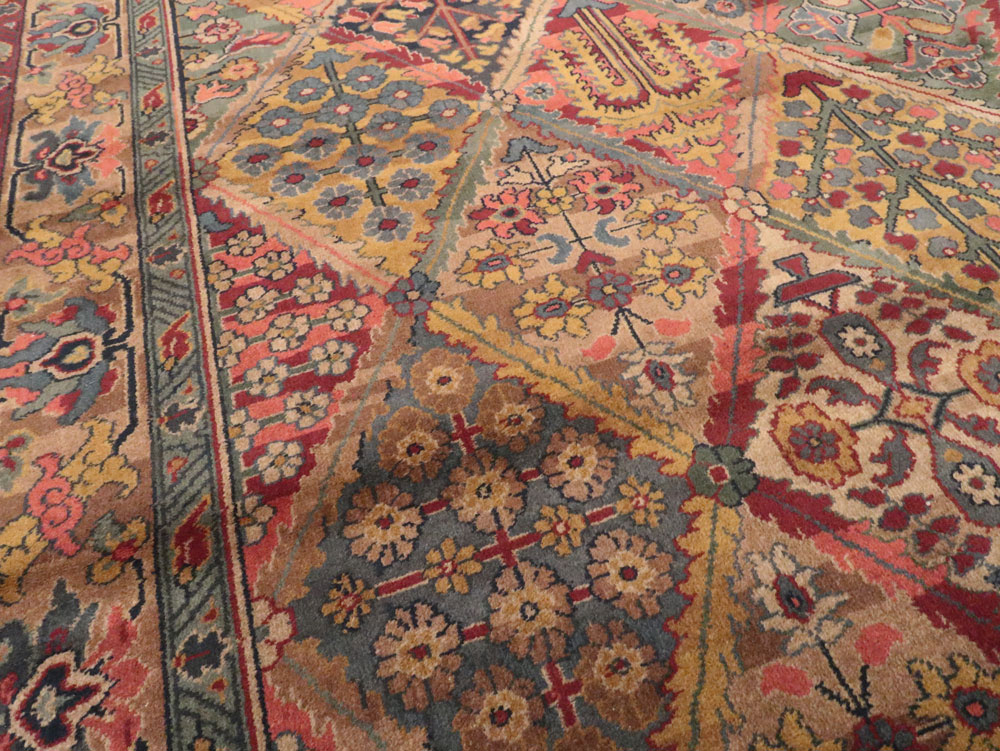 Antique English Wilton Long and Narrow Carpet, No.24336 - Galerie Shabab