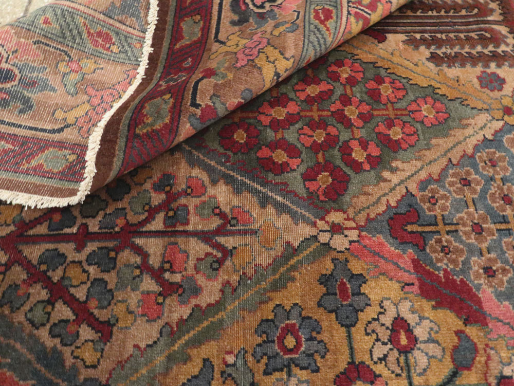 Antique English Wilton Long and Narrow Carpet, No.24336 - Galerie Shabab