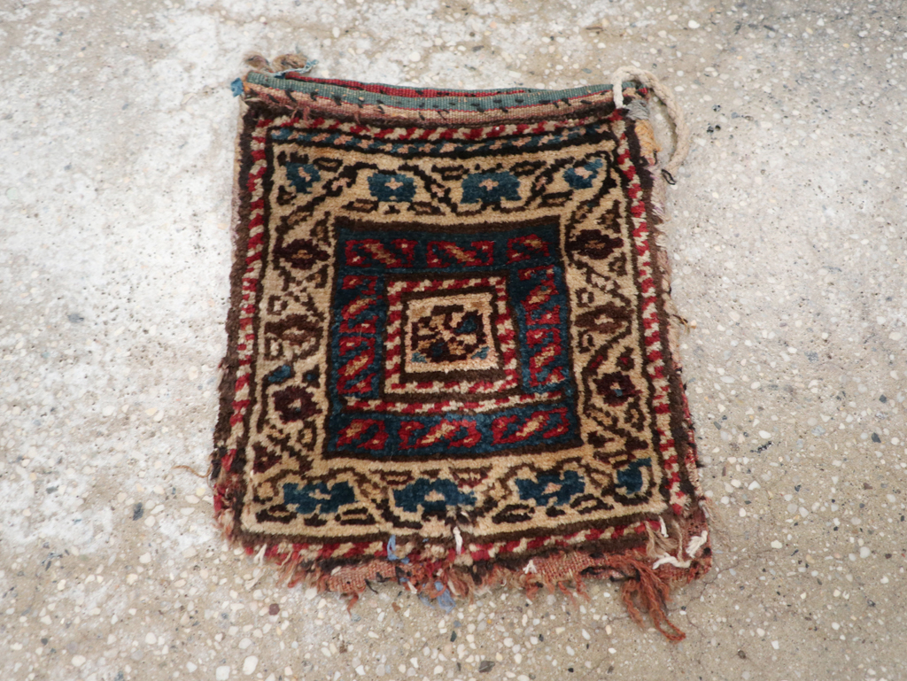 Vintage Persian Shiraz Bag, No.24340 - Galerie Shabab