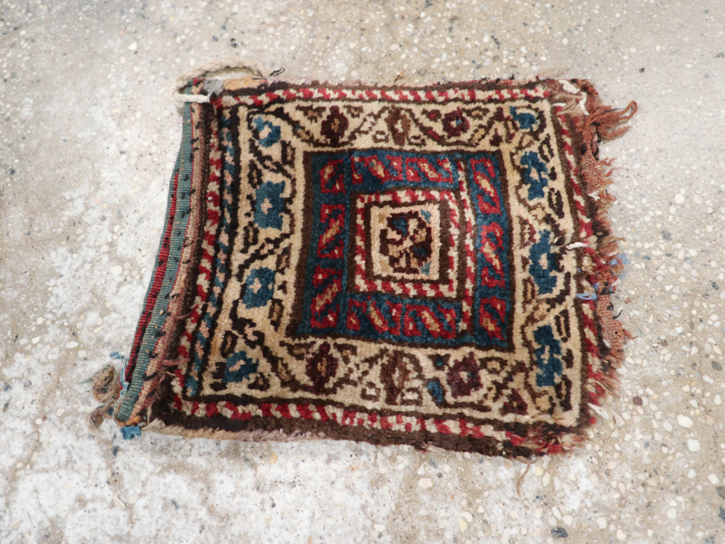 Vintage Persian Shiraz Bag, No.24340 - Galerie Shabab