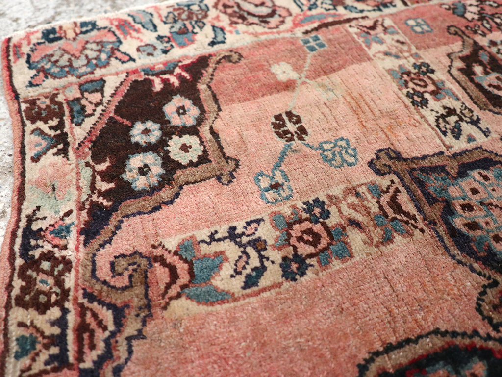 Vintage Persian Bidjar Rug, No.24348 - Galerie Shabab