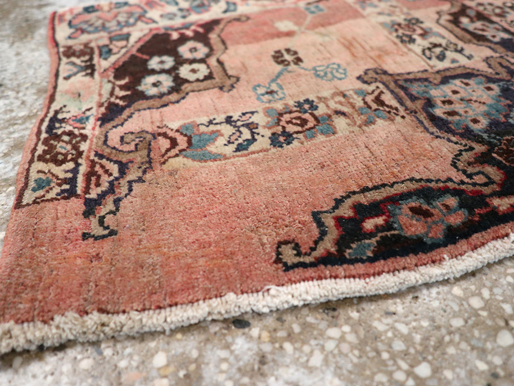Vintage Persian Bidjar Rug, No.24348 - Galerie Shabab