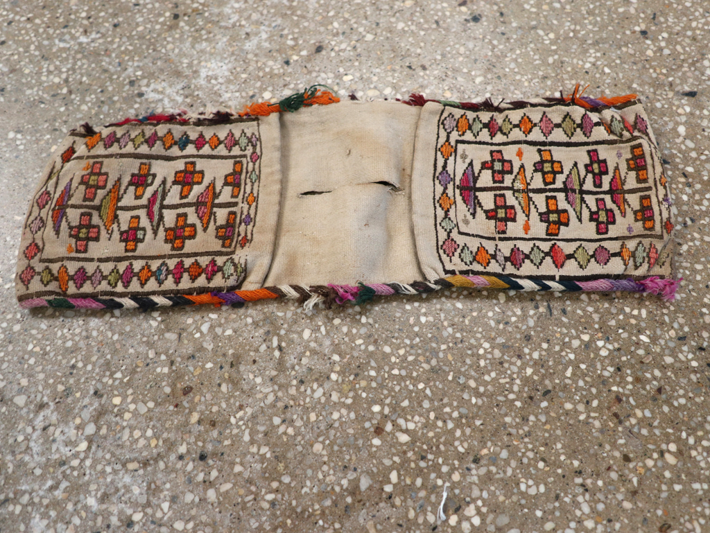 Vintage Persian Saddlebag (Khorjin), No.24357 - Galerie Shabab
