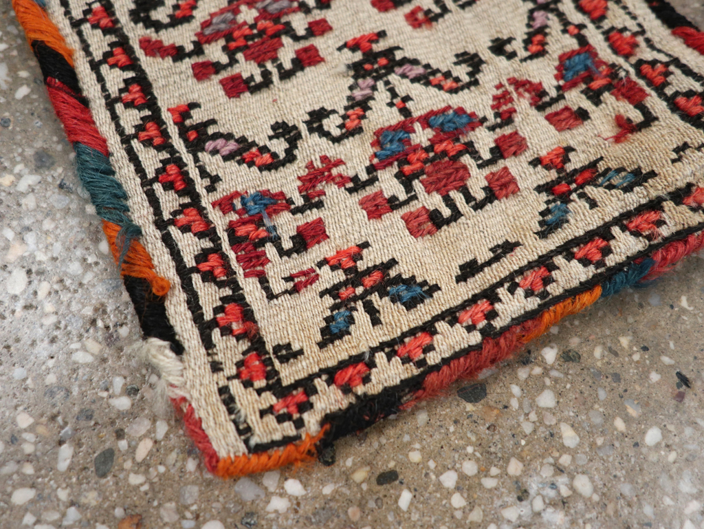 Vintage Persian Kilim Bag, No.24358 - Galerie Shabab