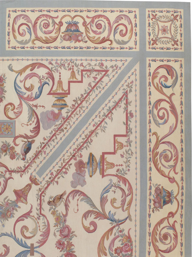 An Aubusson Carpet, No.24360 - Galerie Shabab