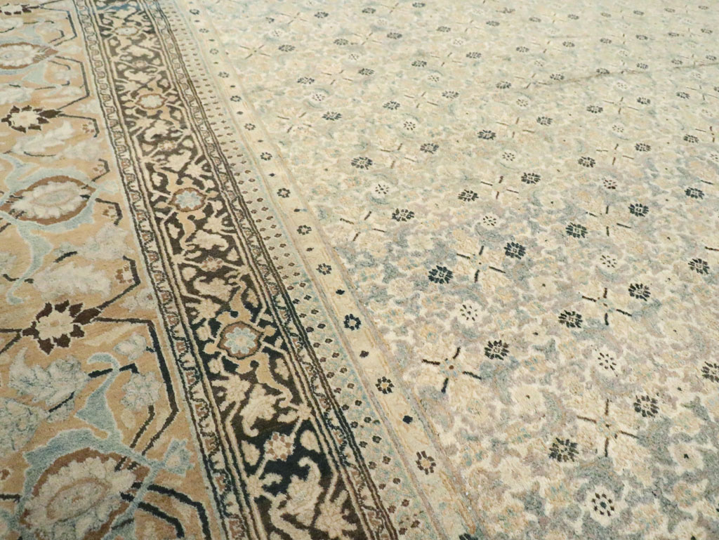 Antique Persian Dorokhsh Oversize Carpet, No.24373 - Galerie Shabab