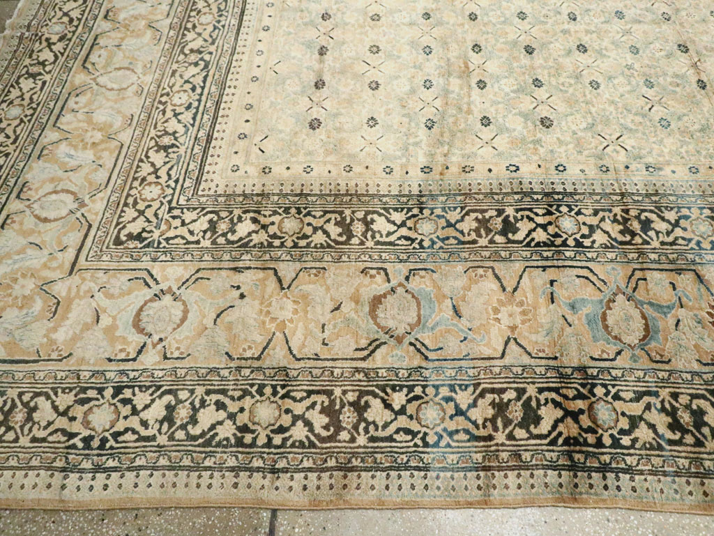 Antique Persian Dorokhsh Oversize Carpet, No.24373 - Galerie Shabab