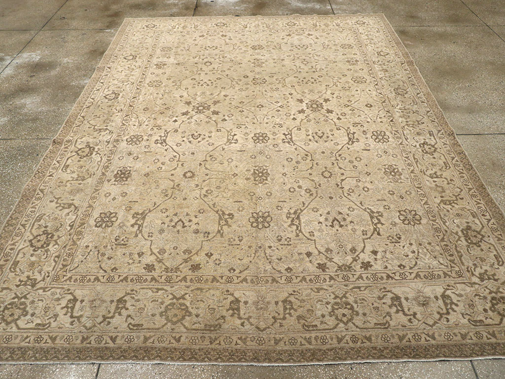 Antique Persian Tabriz Room Size Carpet, No.24379 - Galerie Shabab