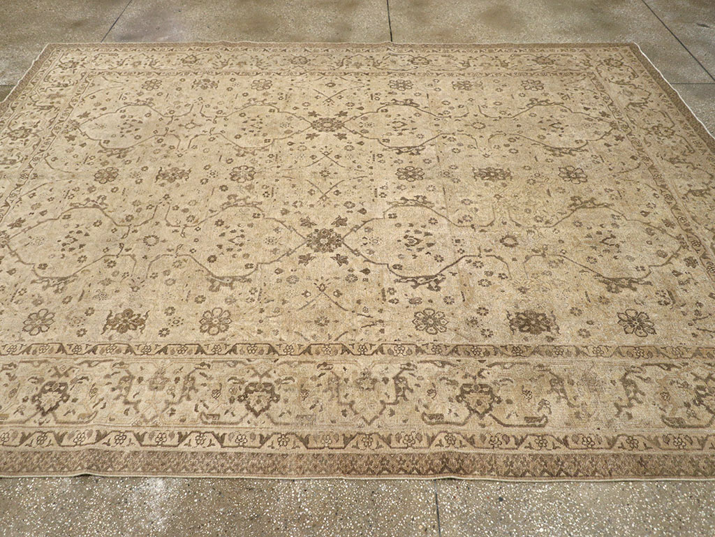 Antique Persian Tabriz Room Size Carpet, No.24379 - Galerie Shabab