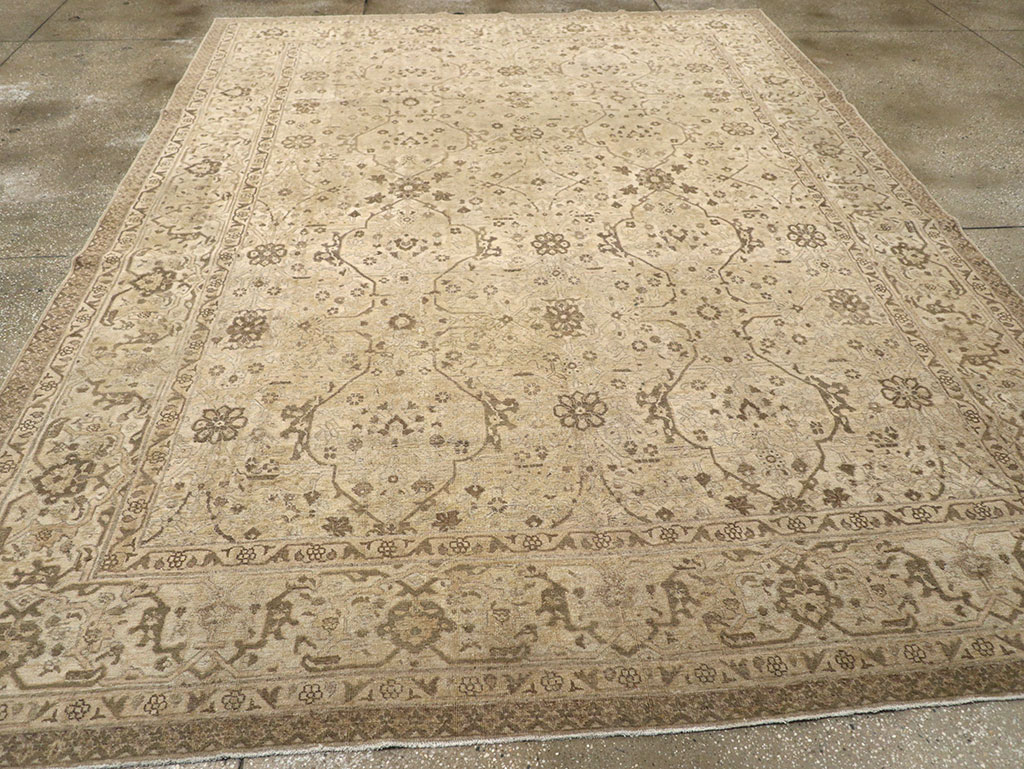 Antique Persian Tabriz Room Size Carpet, No.24379 - Galerie Shabab