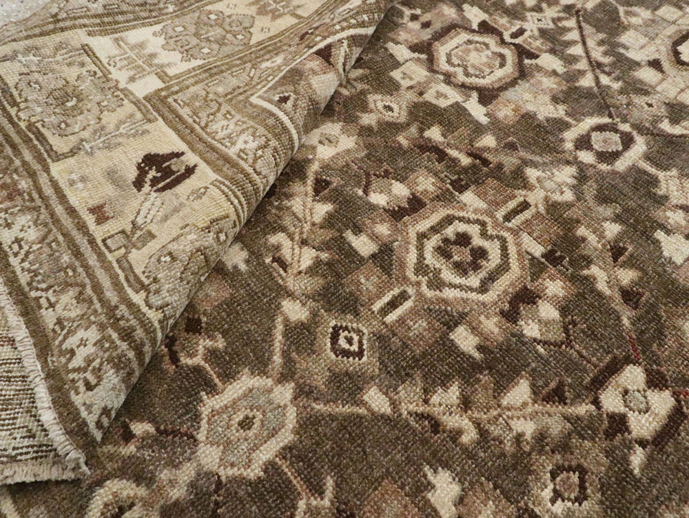 Antique Persian Malayer Gallery Carpet, No.24384 - Galerie Shabab