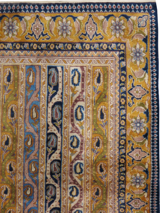 Vintage Quom Persian Rug, No.24386 - Galerie Shabab