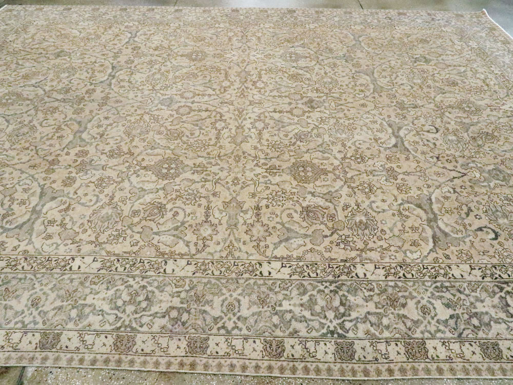 Antique Persian Tabriz Carpet, No.24389 - Galerie Shabab