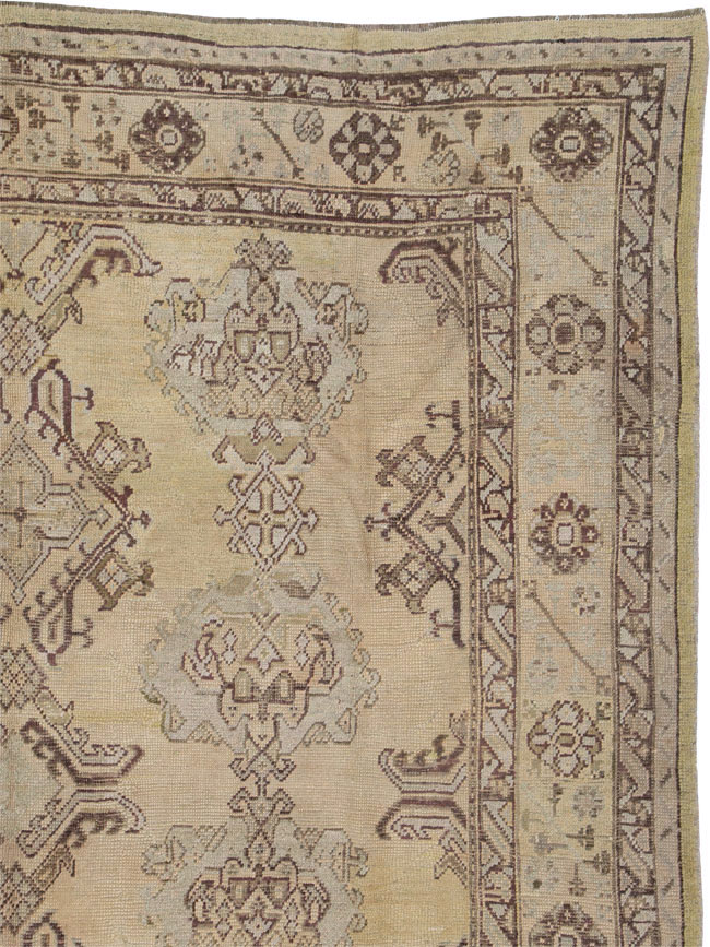 Antique Turkish Oushak Rug, No.24396 - Galerie Shabab