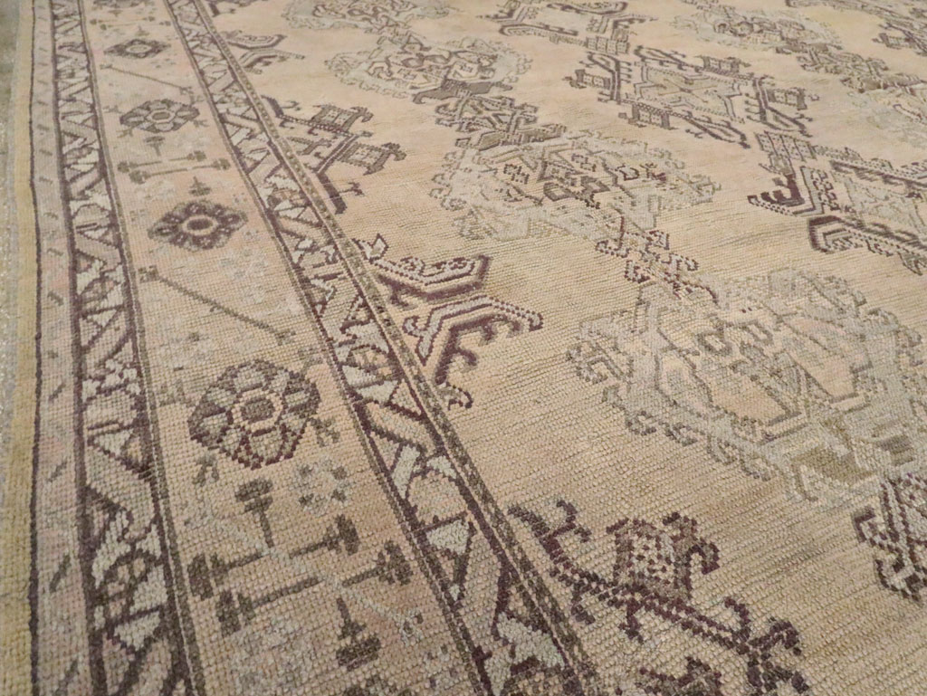 Antique Turkish Oushak Rug, No.24396 - Galerie Shabab