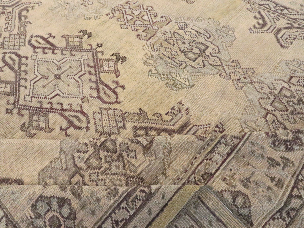 Antique Turkish Oushak Rug, No.24396 - Galerie Shabab