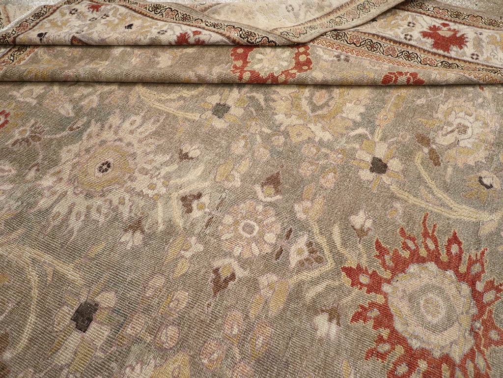 Antique Persian Sultanabad Large Room Size Carpet, No.24399 - Galerie Shabab