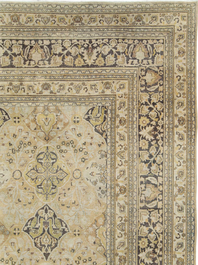Antique Persian Dorokhsh Carpet, No.24413 - Galerie Shabab