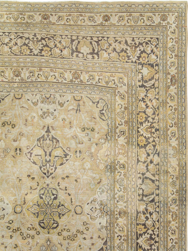 Antique Persian Dorokhsh Carpet, No.24413 - Galerie Shabab