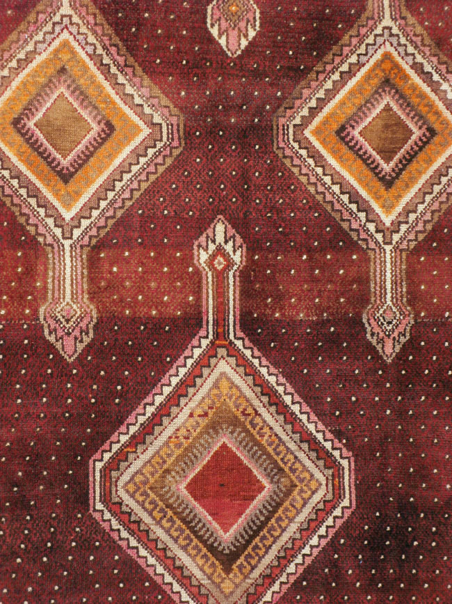 Vintage Turkish Anatolian Gallery Carpet, No.24418 - Galerie Shabab