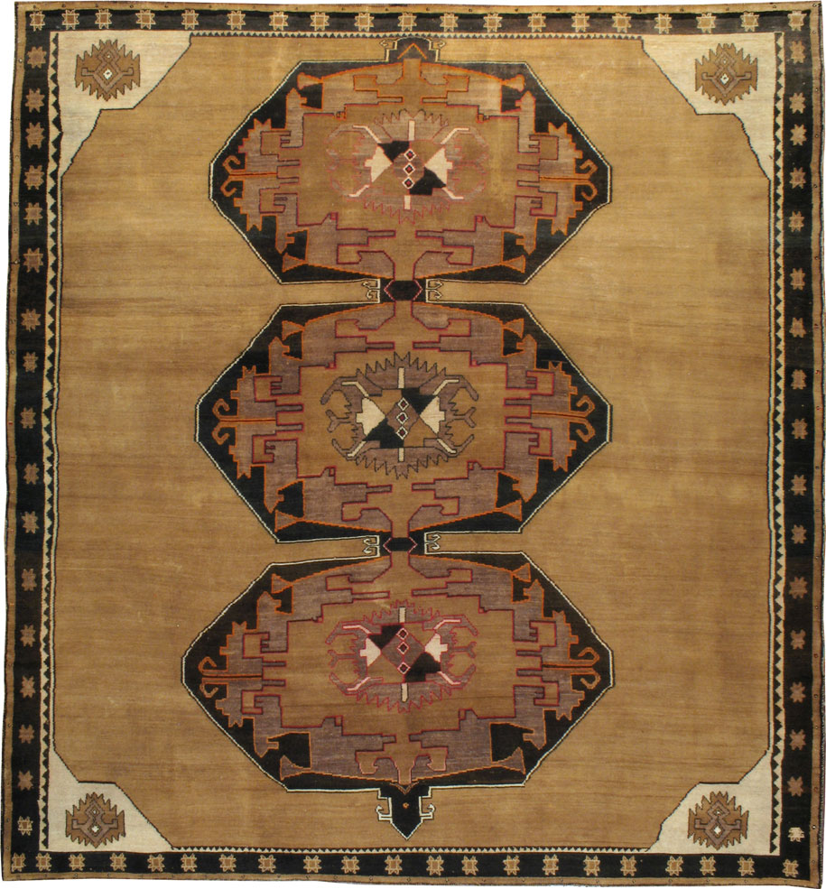 Vintage Anatolian Square Carpet, No.24421 - Galerie Shabab