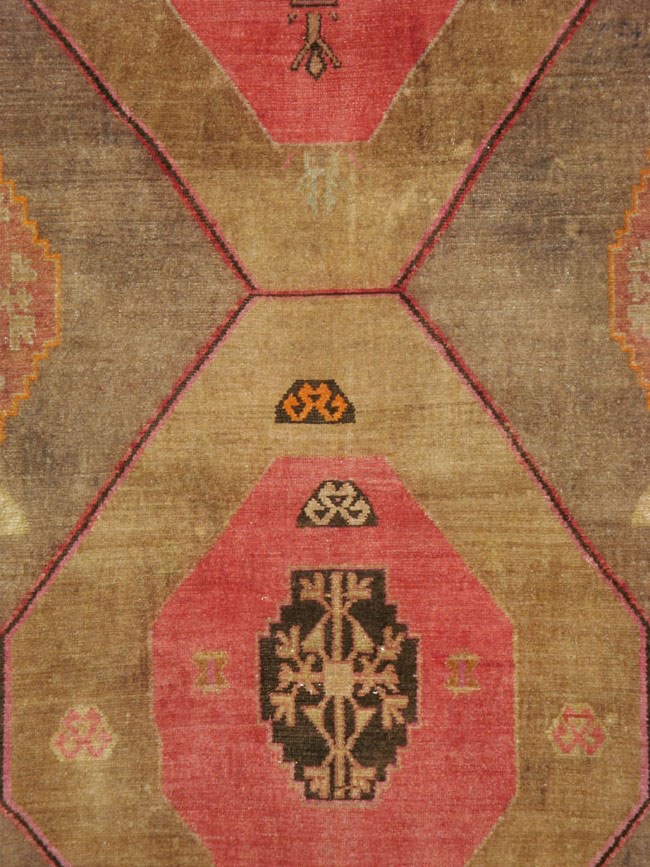 Vintage Anatolian Rug, No.24422 - Galerie Shabab