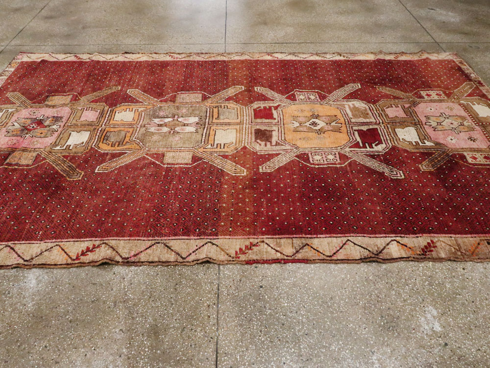 Vintage Turkish Anatolian Gallery Carpet, No.24423 - Galerie Shabab