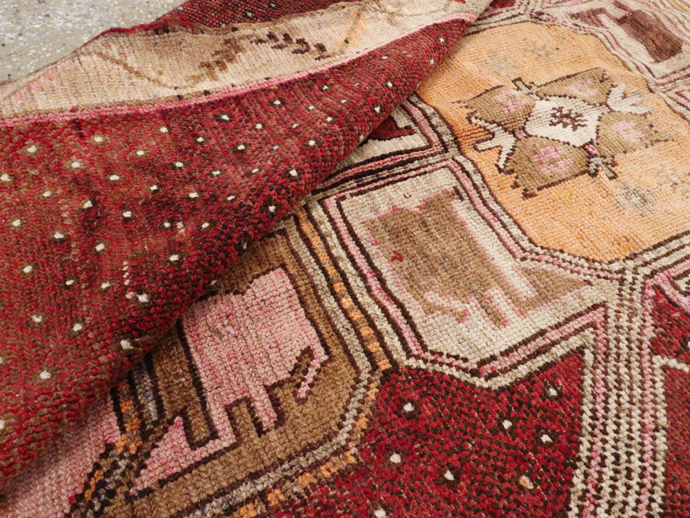 Vintage Turkish Anatolian Gallery Carpet, No.24423 - Galerie Shabab