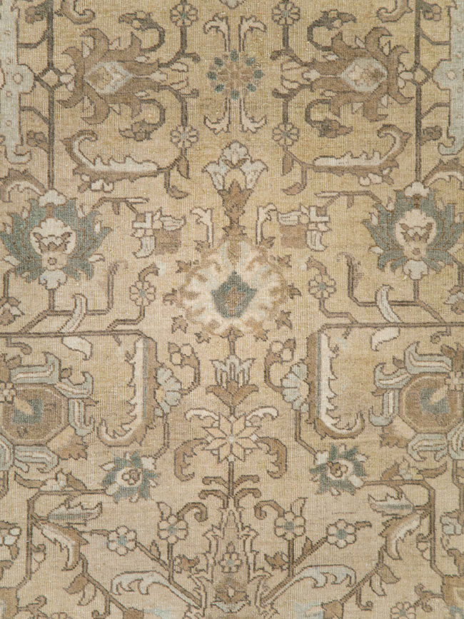 Vintage Persian Tabriz Accent Carpet, No.24440 - Galerie Shabab