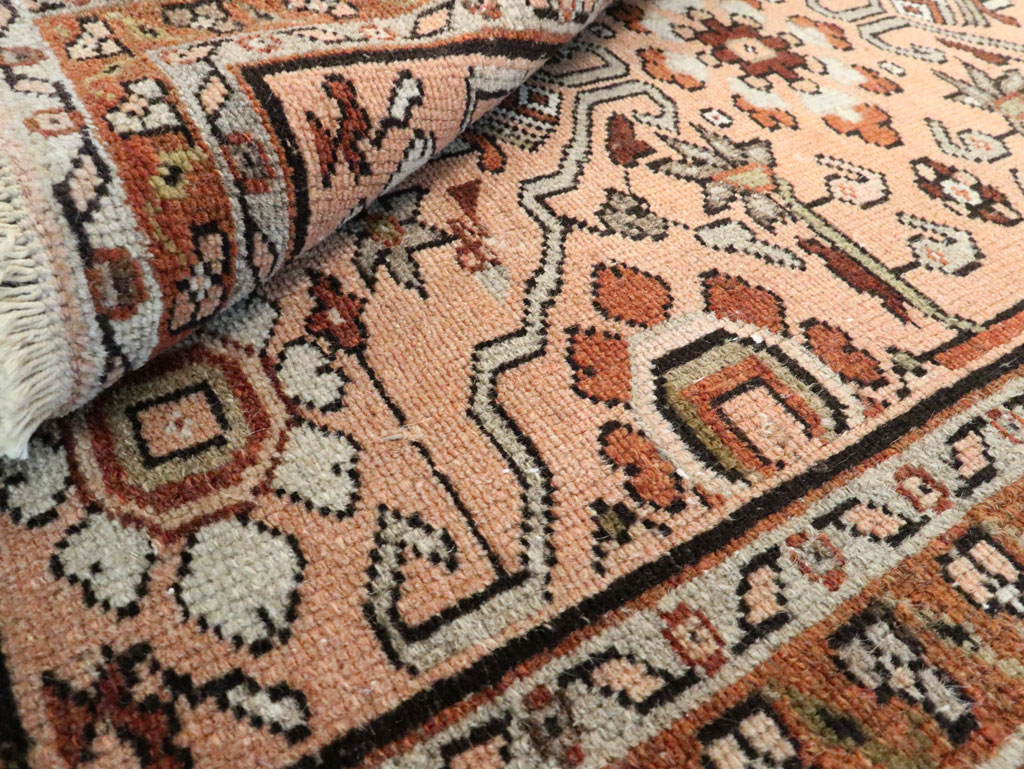 Vintage Persian Malayer Throw Rug, No.24447 - Galerie Shabab