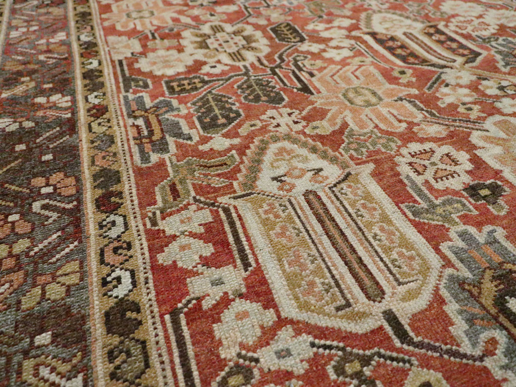 Antique Persian Bakhtiari Gallery Carpet, No.24455 - Galerie Shabab