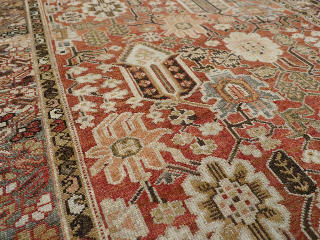 Antique Persian Bakhtiari Gallery Carpet, No.24455 - Galerie Shabab