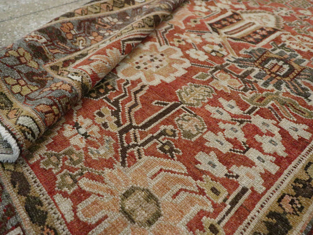 Antique Persian Bakhtiari Gallery Carpet, No.24455 - Galerie Shabab