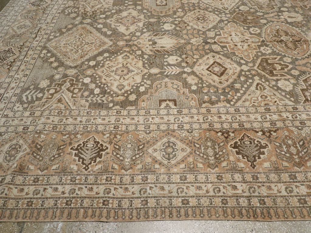 Antique Persian Tabriz Carpet, No.24472 - Galerie Shabab