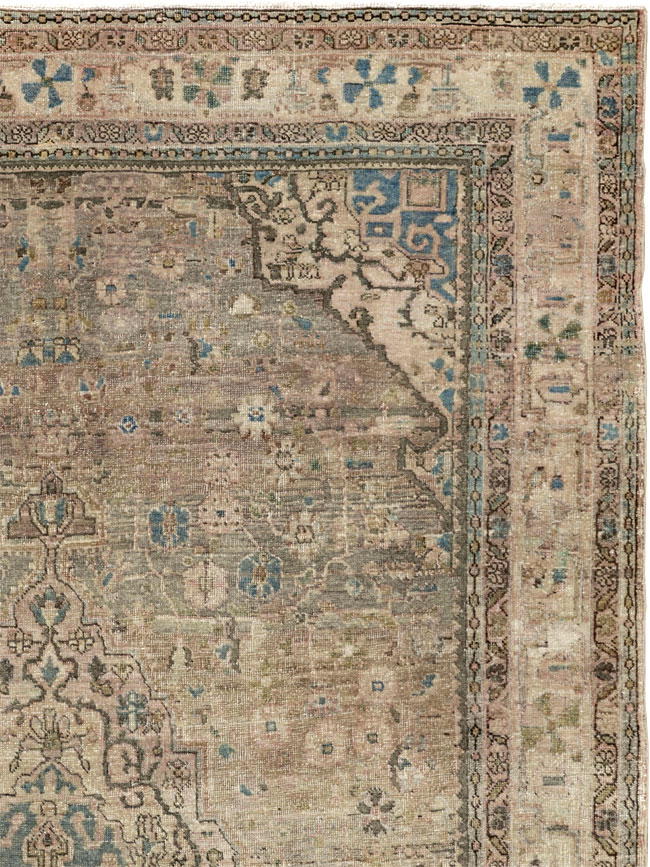 Antique Persian Sarouk Fereghan Accent Rug, No.24479 - Galerie Shabab